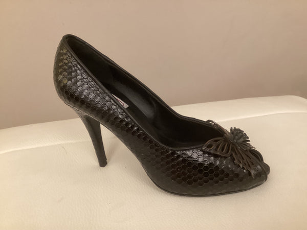 Renata RN10 black Italian Leather high heel shoe