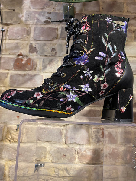 Laura Vita LV35 ankle boot