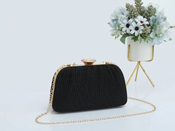 Black clutch-shoulder bag