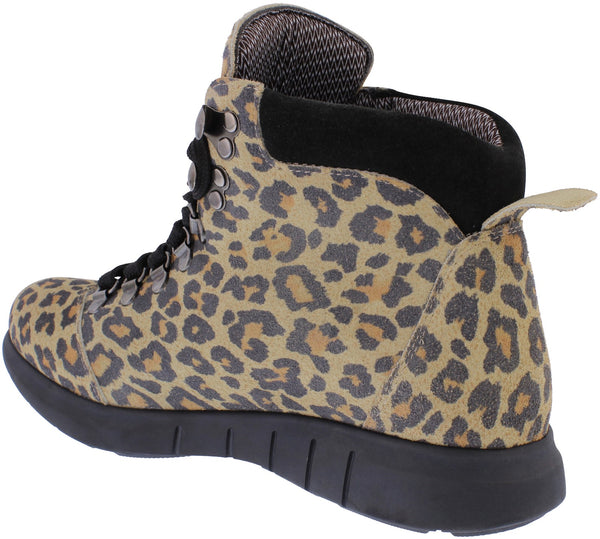 AD156 Adesso Ainsley Leopard Waterproof boot