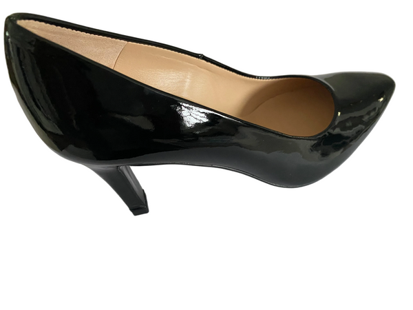 PK08 Peter Kaiser black patent leather shoe