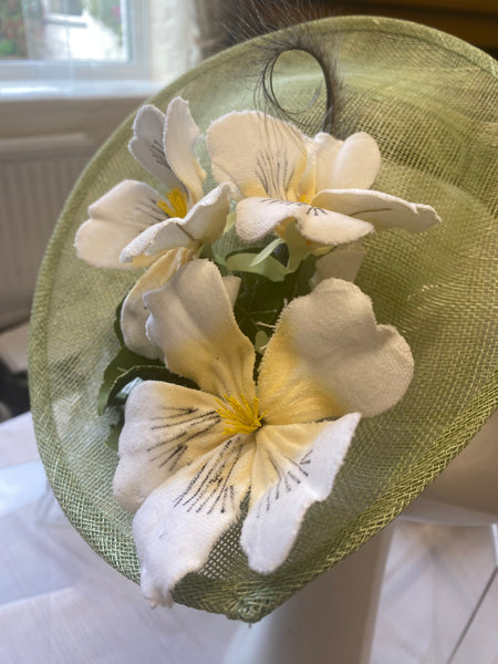 Green fascinator LEF329