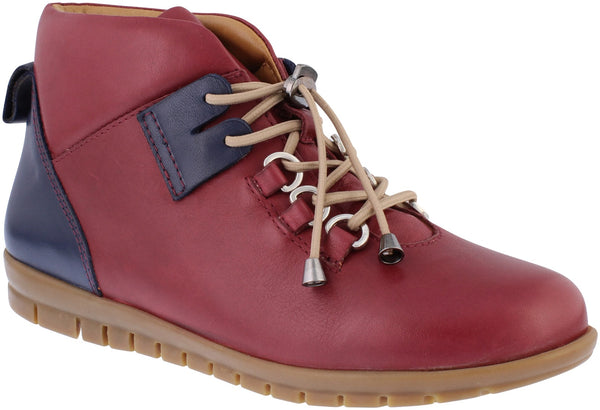 AD138 Adesso -Berry ankle bootee