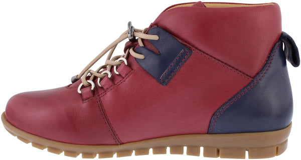 AD138 Adesso -Berry ankle bootee