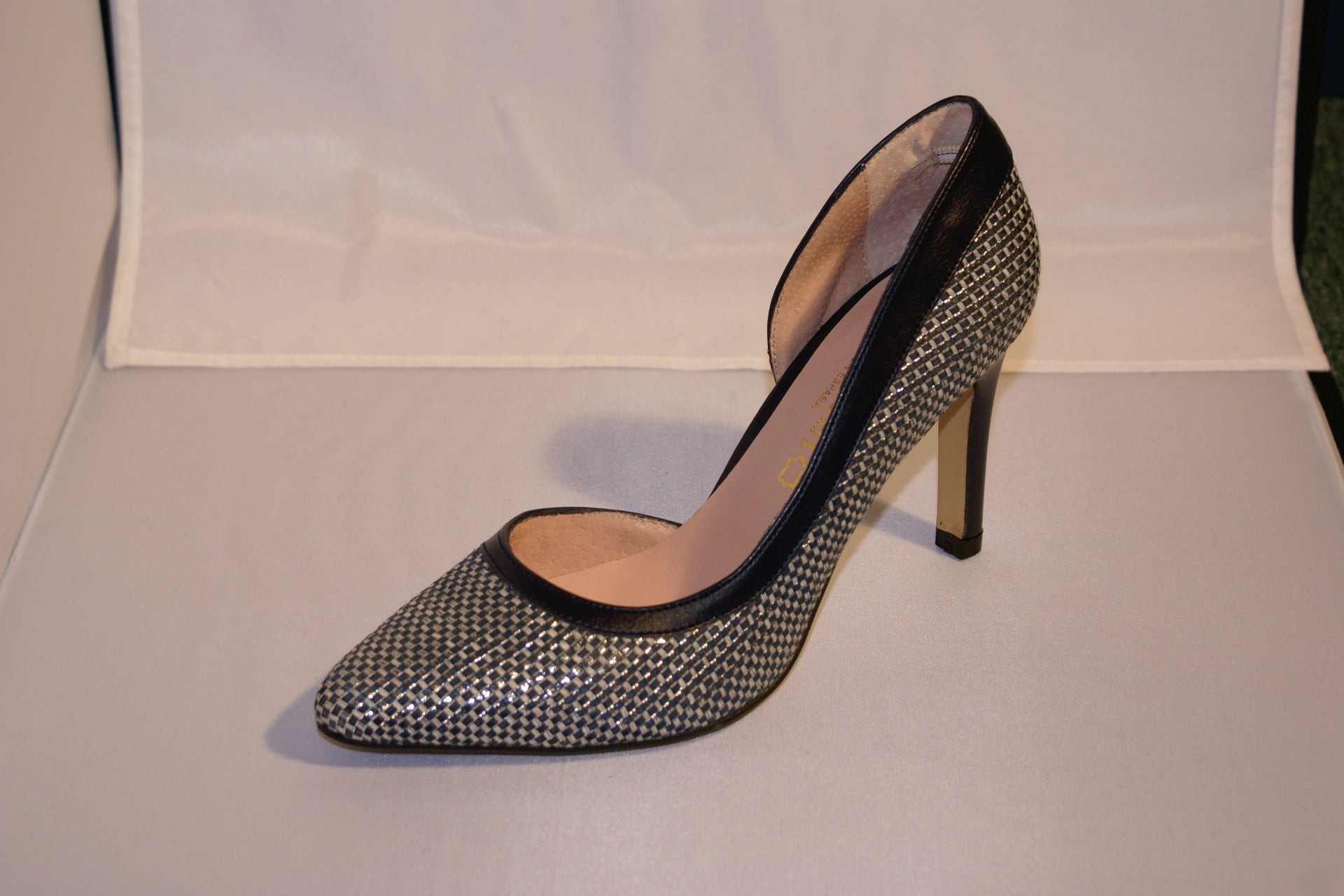 CP23 Capollini  ladies high heel court shoe