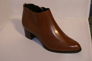 H069 Hogl ladies leather ankle boot