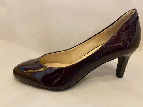 Hogl ladies patent leather shoe H142