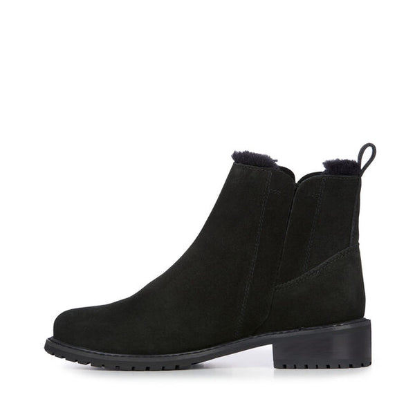 Emu EM31 Pioneer suede ankle boots