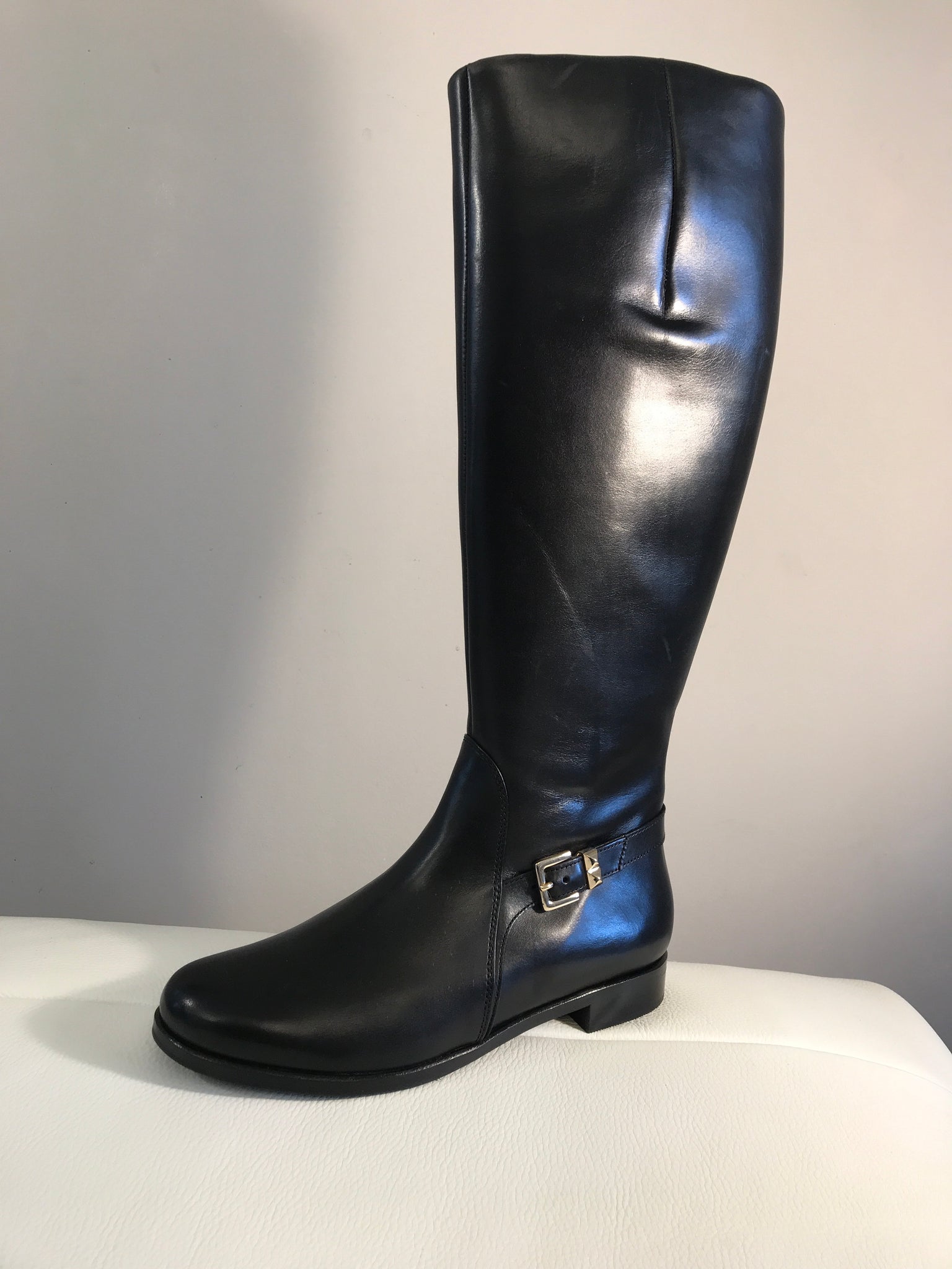 H072 Hogl black leather knee high boot