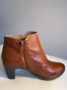 Yokono ladies leather ankle boot